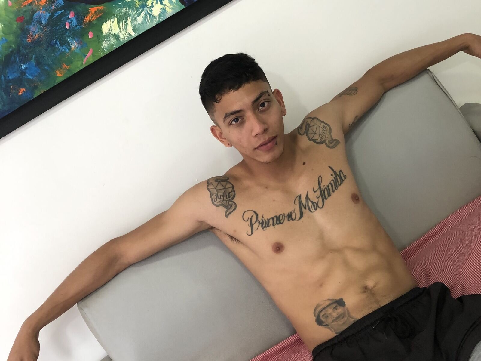 View AdrianRichard Naked Private