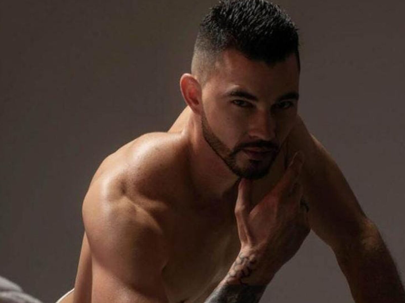 View AlamMartinez Naked Private