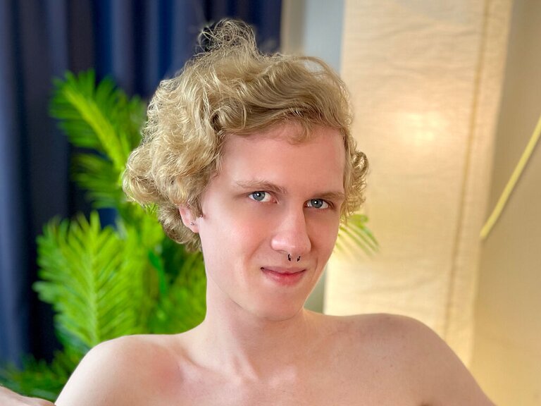 View AlexCro Naked Private