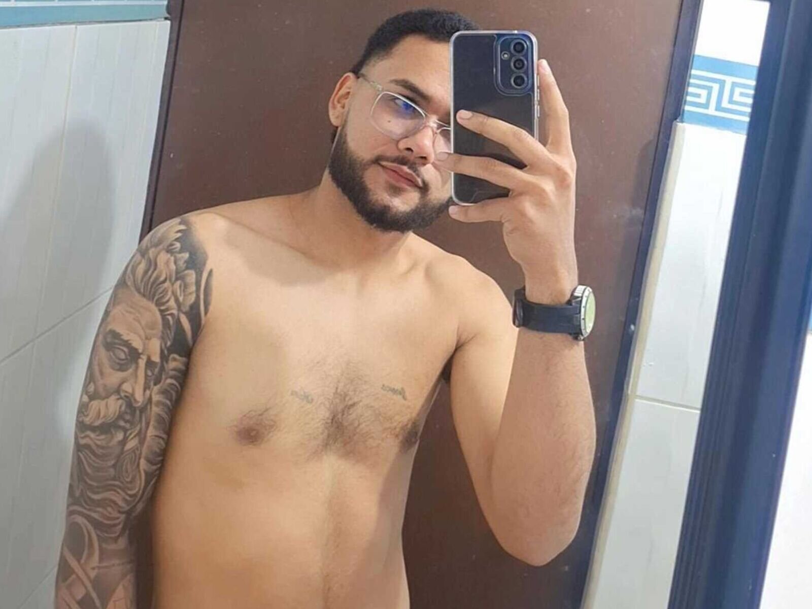 View AndresEvans Naked Private