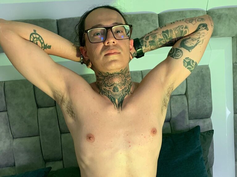 View AxelNoir Naked Private