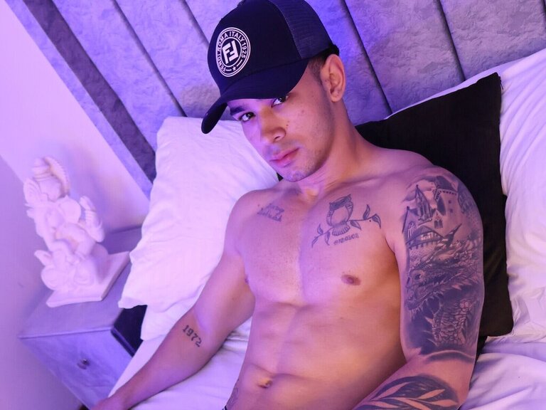 View JuanfeMorales Naked Private
