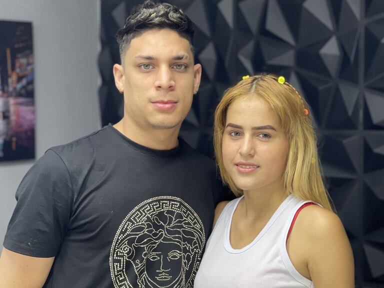 View ScarletAndJustin Naked Private