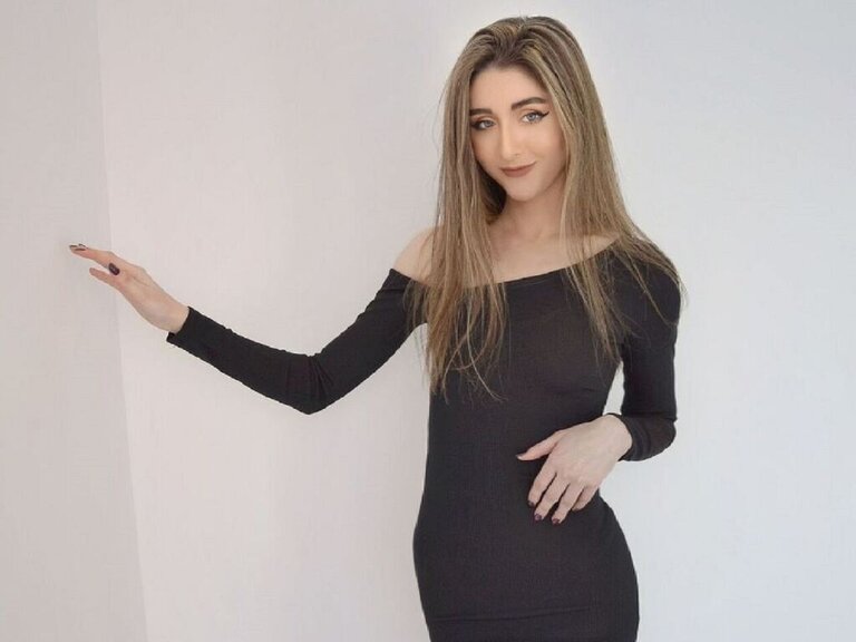 View AliceCreed Naked Private