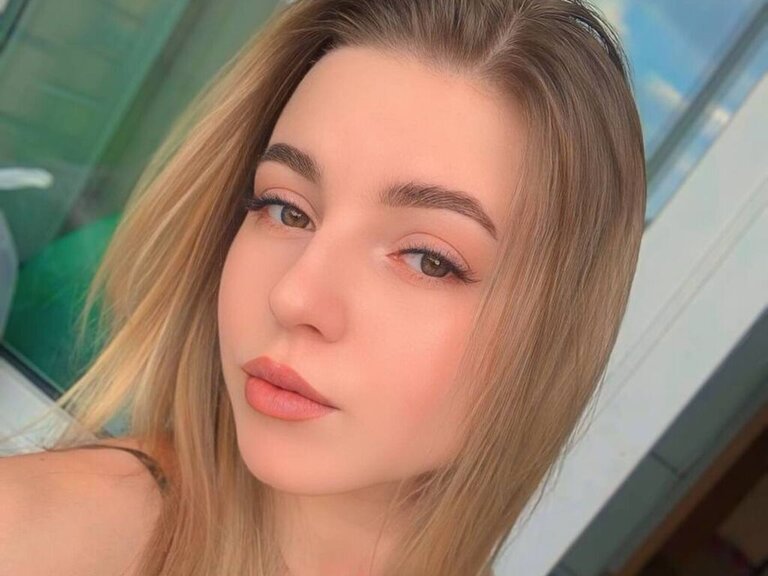 View DeliaKon Naked Private