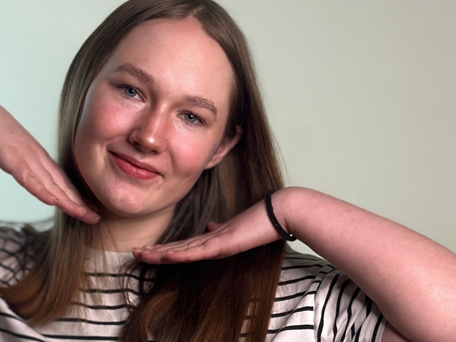 View EllaGuszak Naked Private