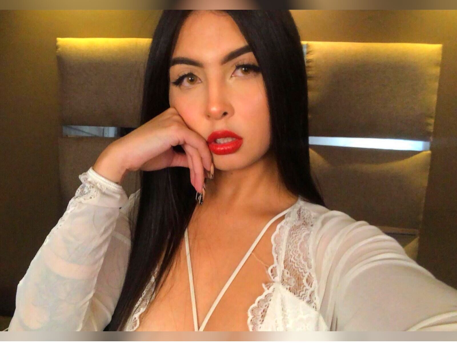 View EvelynHeaven Naked Private