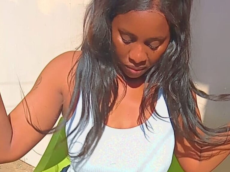 View FlowBlack Naked Private