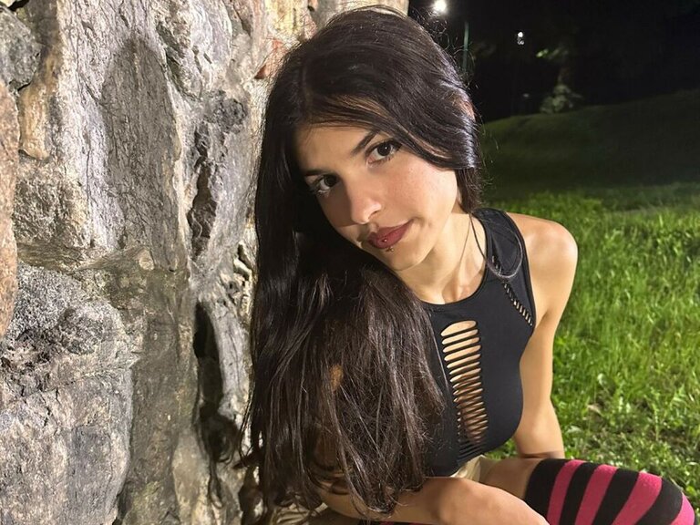 View GiannaCarter Naked Private