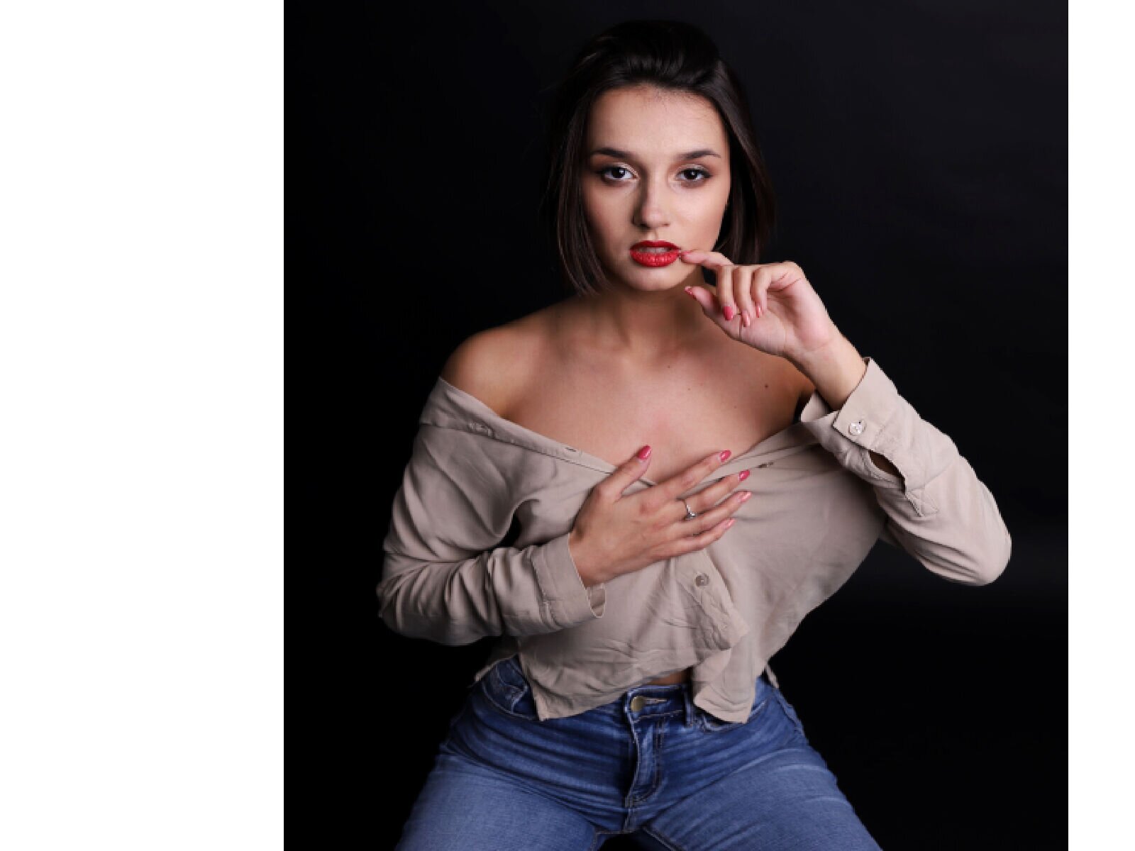 View KamilaAndreas Naked Private