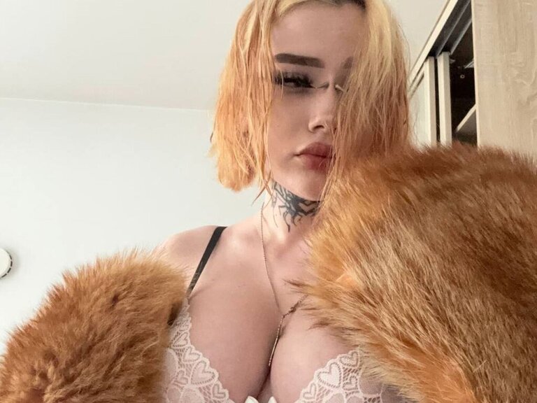 View LalyCarter Naked Private