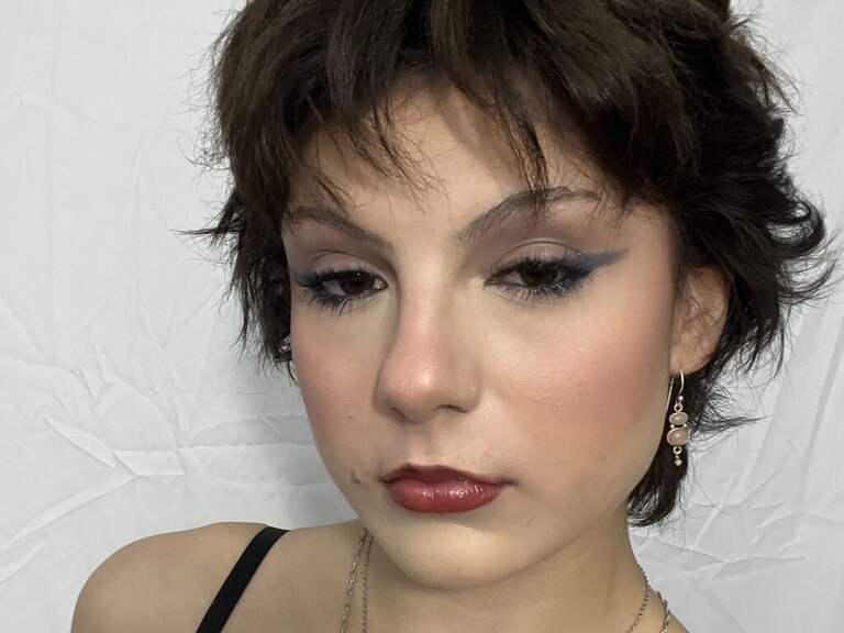 View Lilkittyy Naked Private