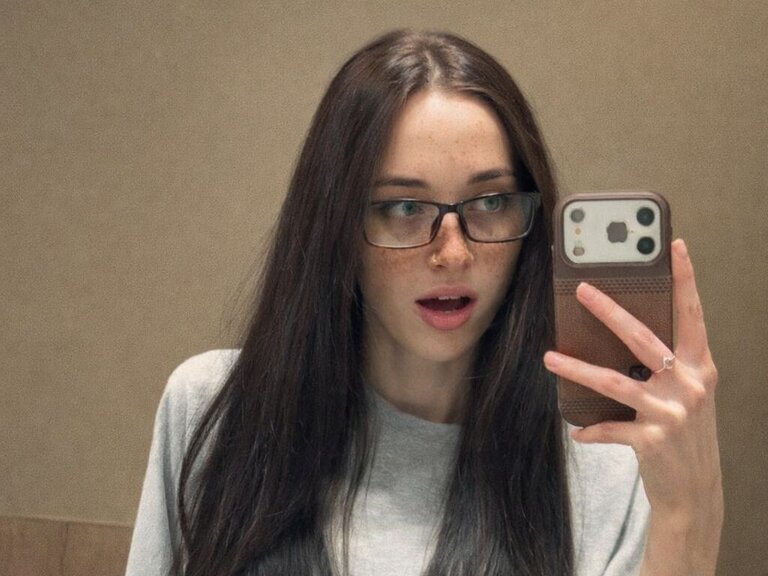 View LunaNoiret Naked Private