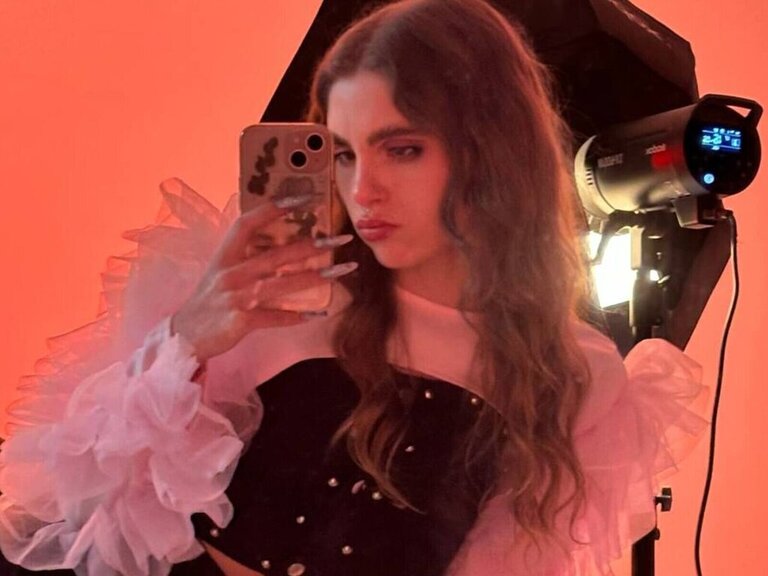 View LynnaSciullo Naked Private