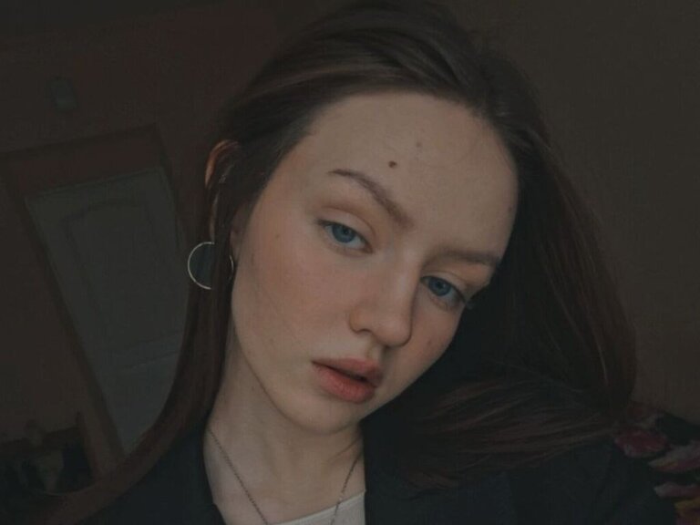 View MariamDarter Naked Private