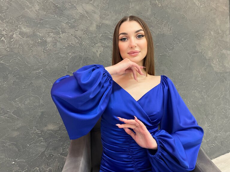 View ModestAnna Naked Private