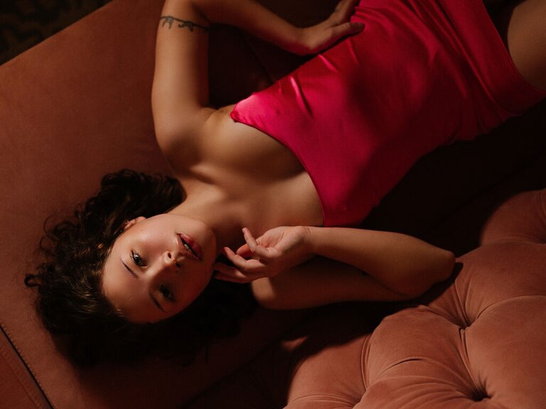 View NestySwenly Naked Private