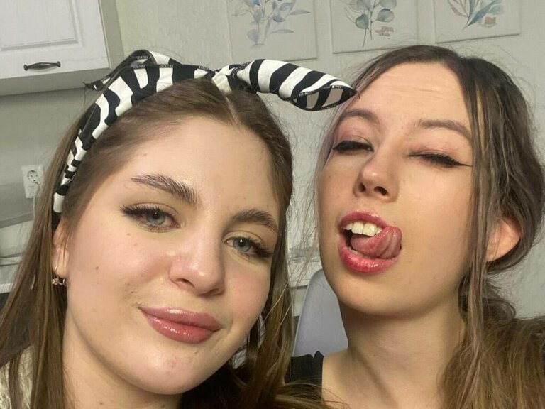 View StephanieAndEliz Naked Private
